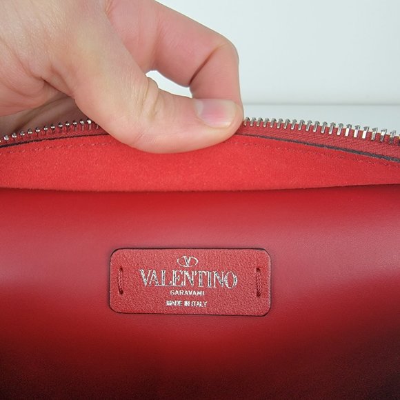 Valantino Garavani VLTN Smooth Leather Belt Bag with Rockstud Detail - Picture 7 of 10